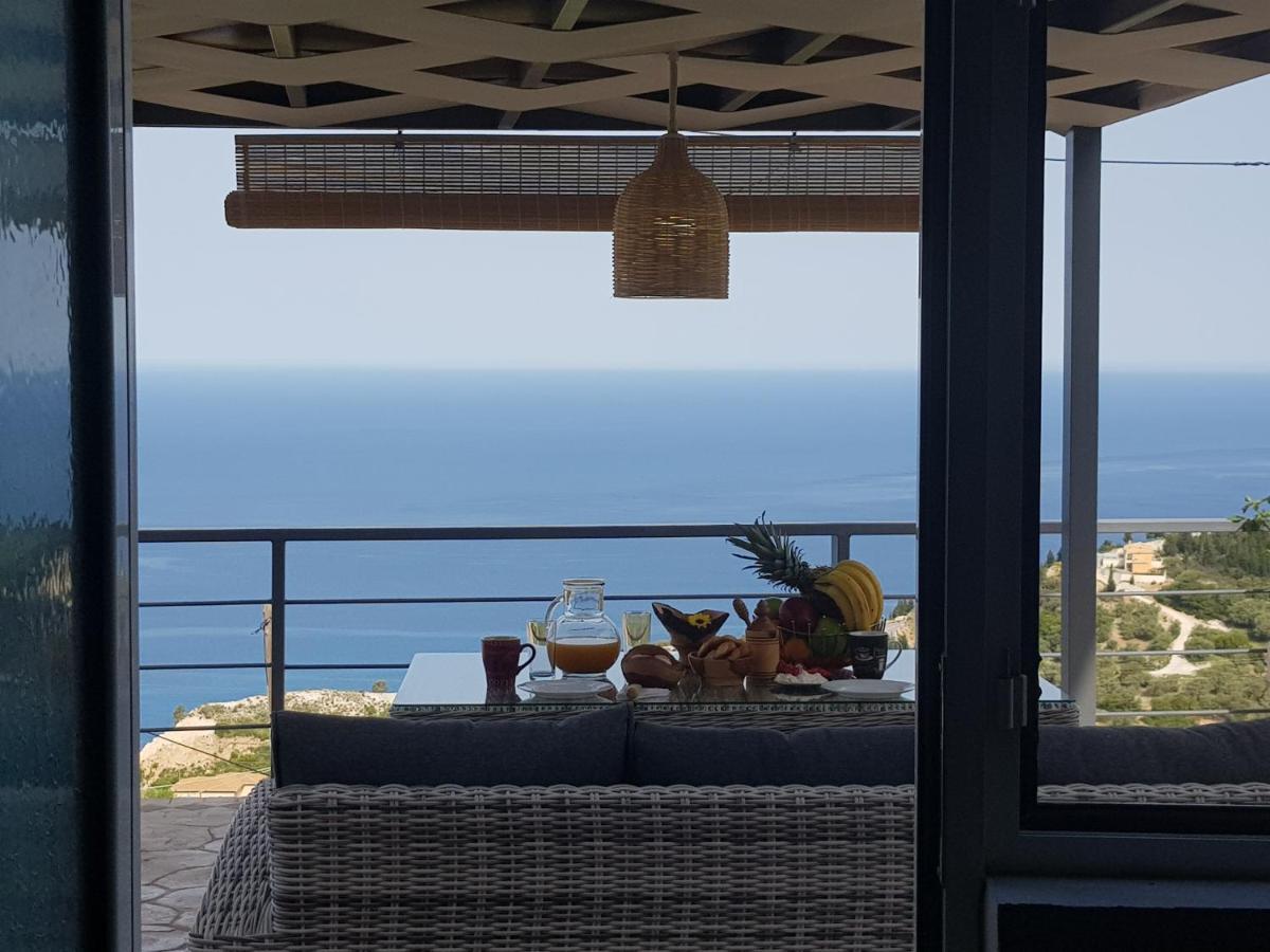 Pure Blue Apartment